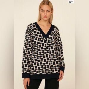 Leo & Ugo Paris Navy and White Floral Patterned Women's Sweater, sz XL